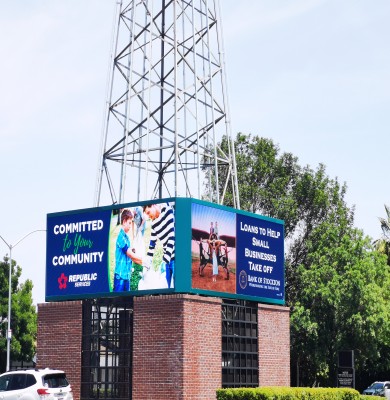 Lincoln Center L-Sign Tower LED Display, USA